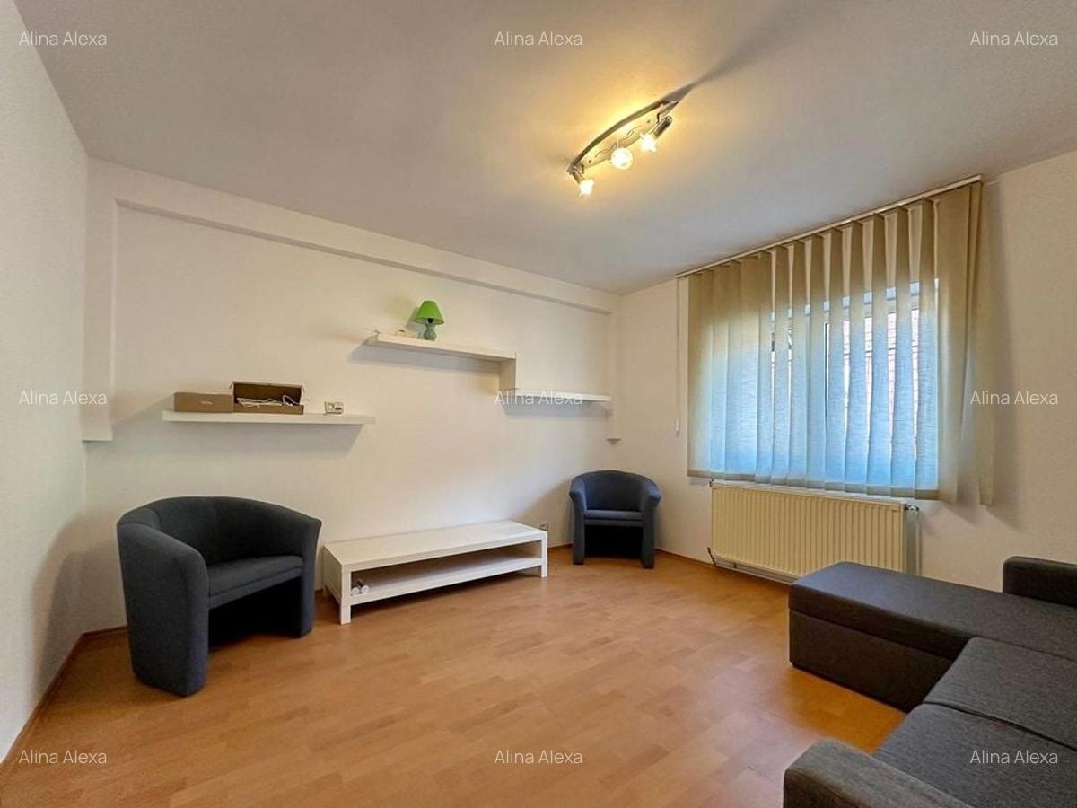 Apartament cu 3 camere decomandat în Central - 1