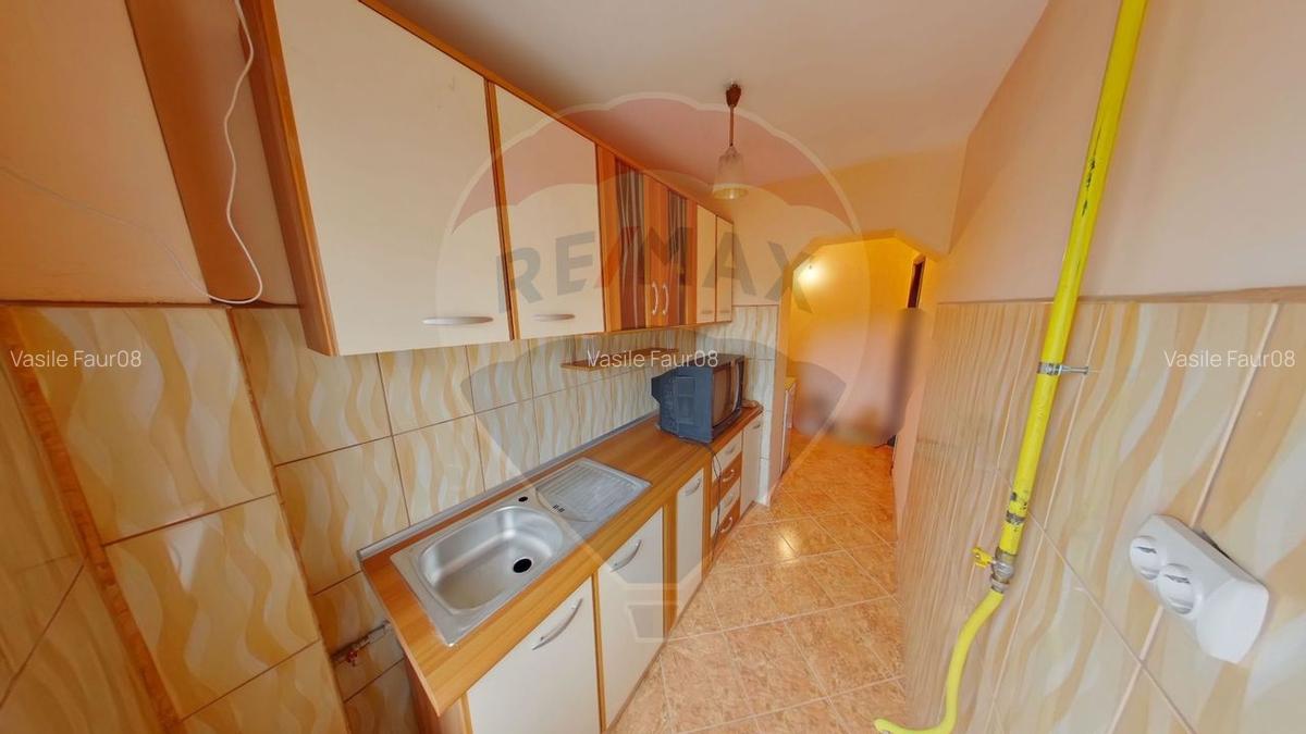Apartament cu 2 camere de vanzare pe str. Traian - 1