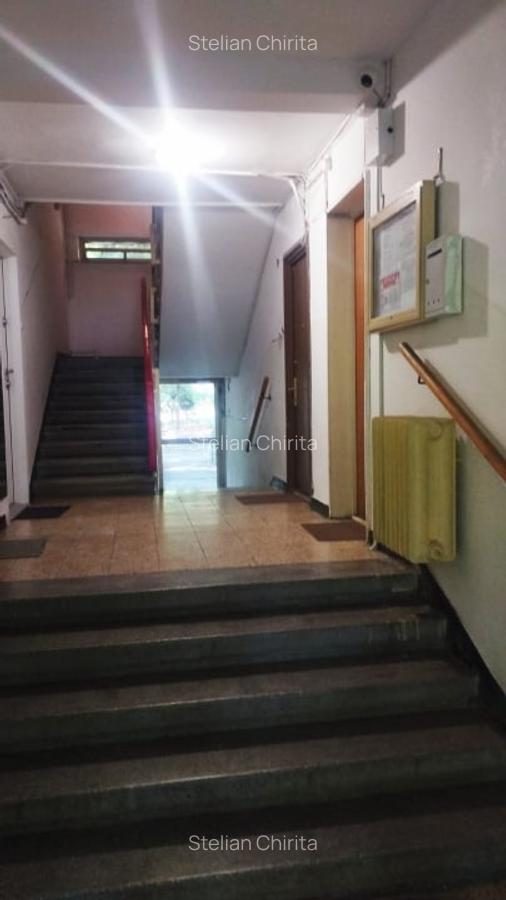 Vanzare apartament 2 camere - Drumul Taberei, Str. Brasov  Piata Moghioros - 2