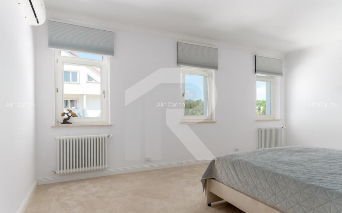 Vila eleganta cu piscina ?i ie?ire la Lac Caciula? - 3