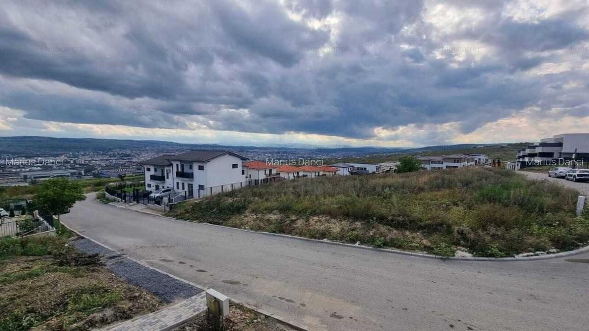 Casa de tip duplex cu CF, la 10 minute de RIVUS MALL, Cluj-Napoca - 18 Casa de tip duplex cu CF, la 10 minute de RIVUS MALL, Cluj-Napoca - 18