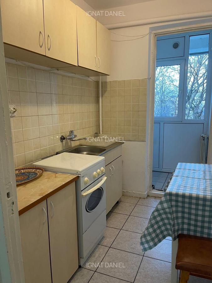 Apartament cu 2 camere, zona Podu Ros - 3
