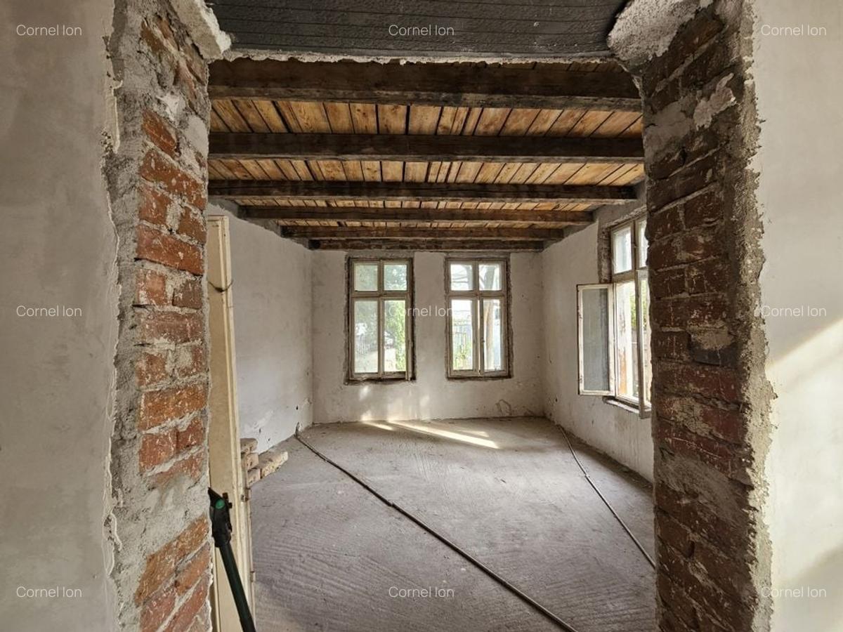 Casa 8 camere 370mp utili -curte proprie 260mp Eminescu - Piata Gemeni - 8