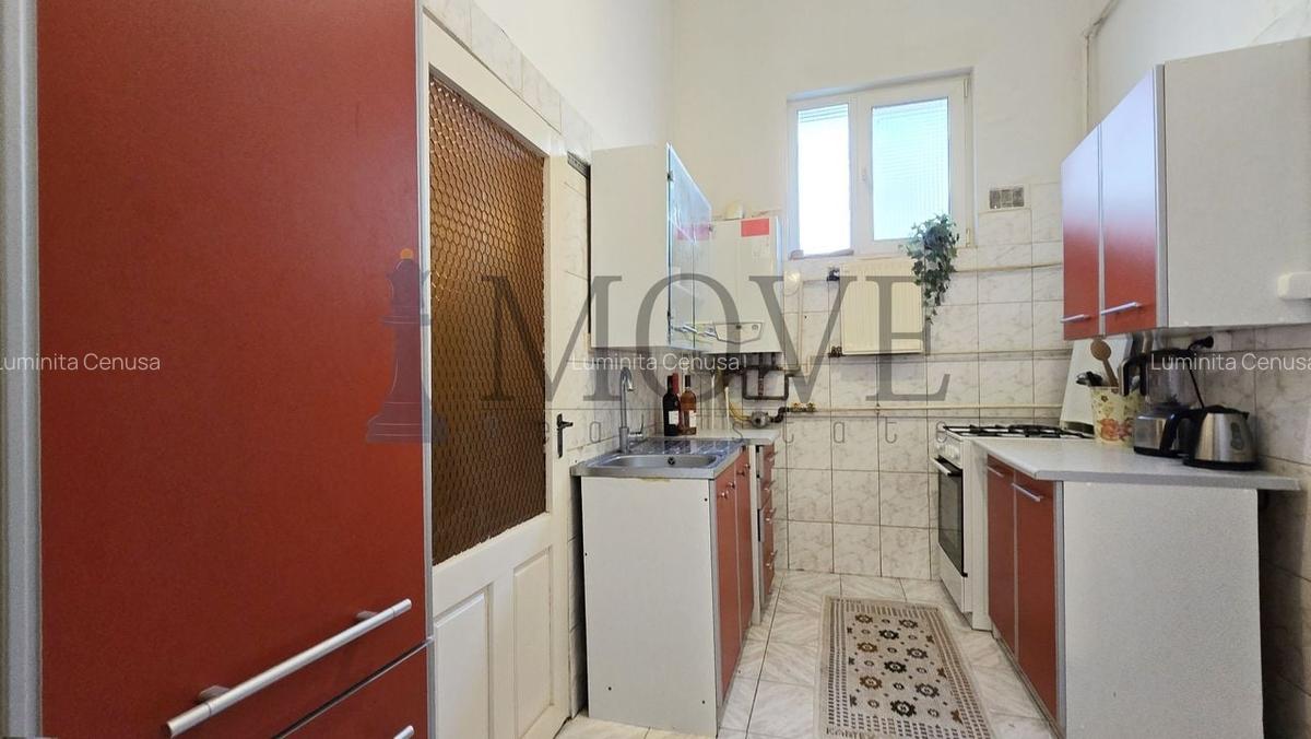 Casa Parter + Demisol în Piata Romana - 37
