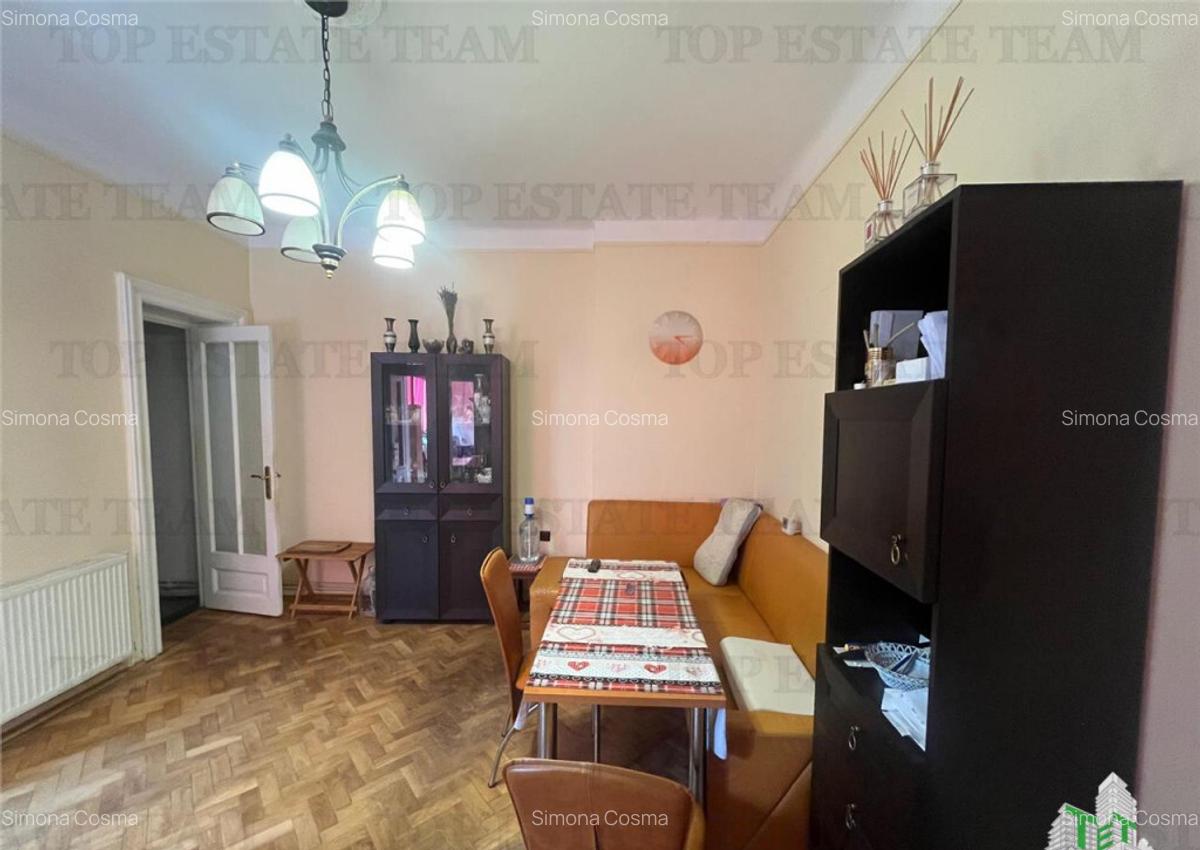 De 2 apartamente si demisol in vila, Piata Romana - 9