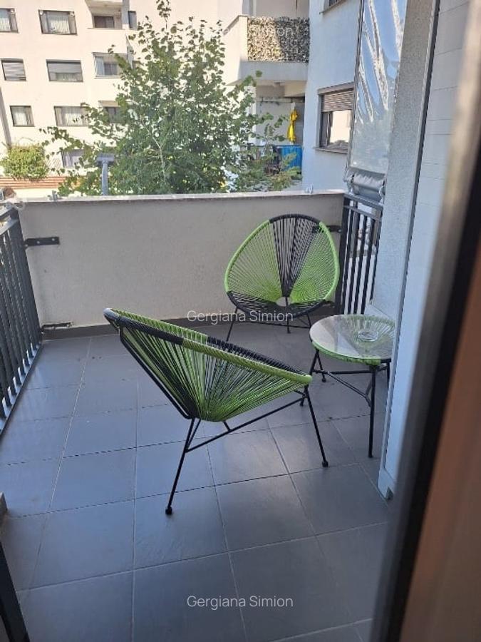 Apartament cu 3 camere semidecomandat, mobilat în Băneasa - 9