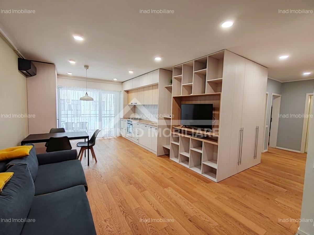 Apartament  cu 3 camere, 2 bai, parcare, mobilat si utilat modern, Scala Center - 1