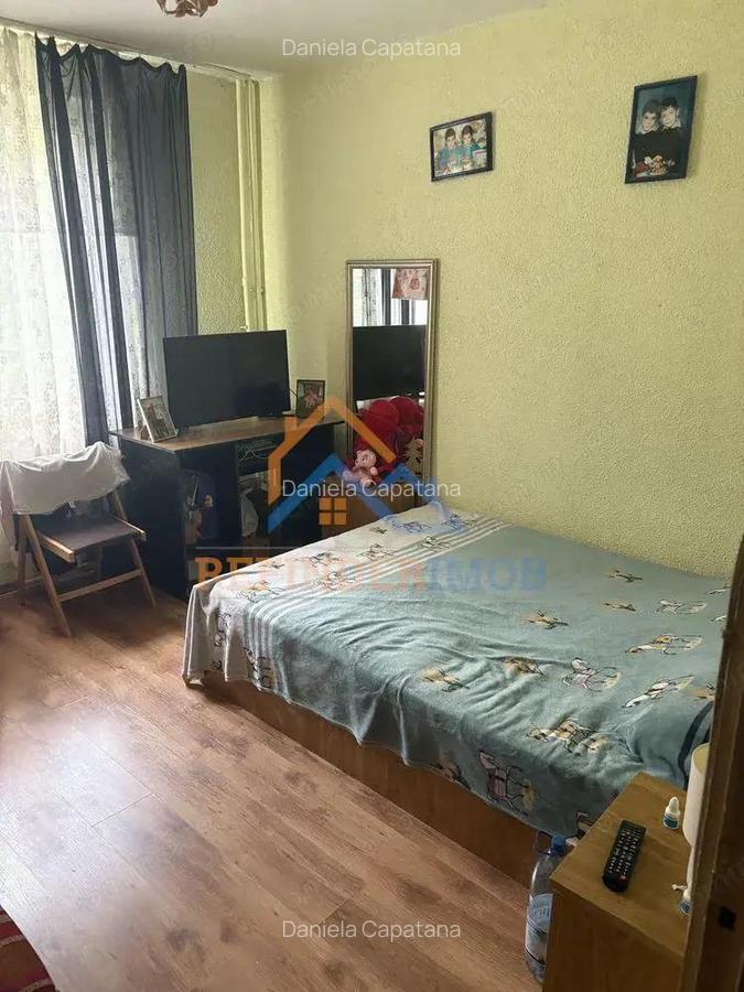 Vanzare apartament 3 camere Gorjului - 1