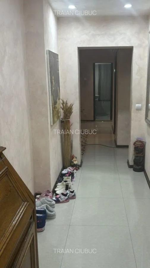 Vanzare Apartament 4 Camere Piata Muncii Decebal Calarasilor - 15