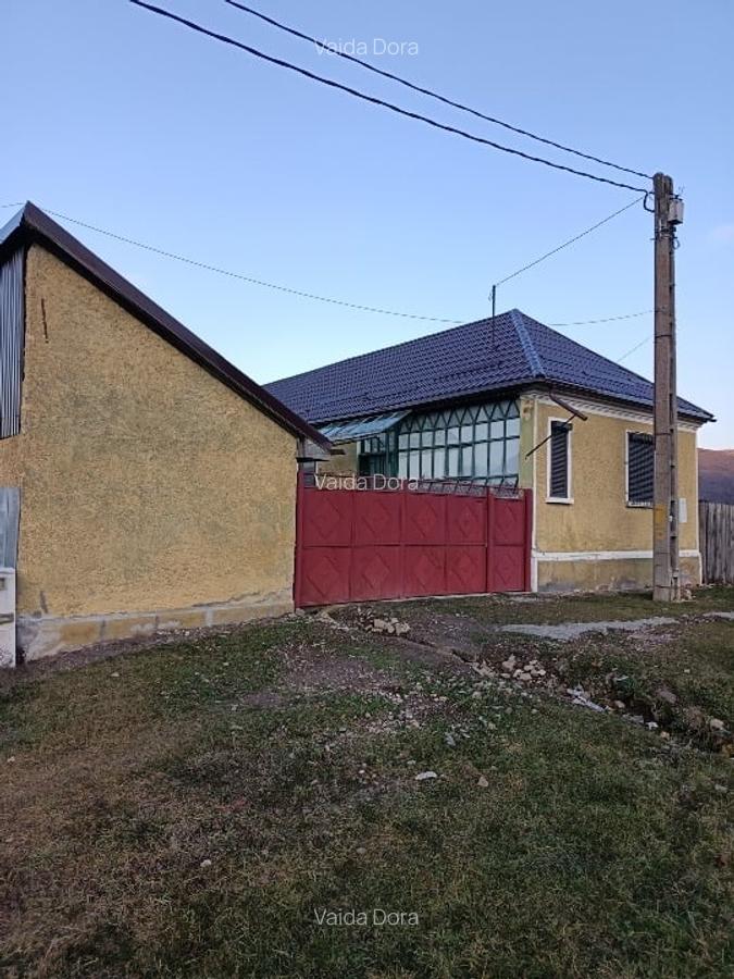 Casa cu teren generos - 1