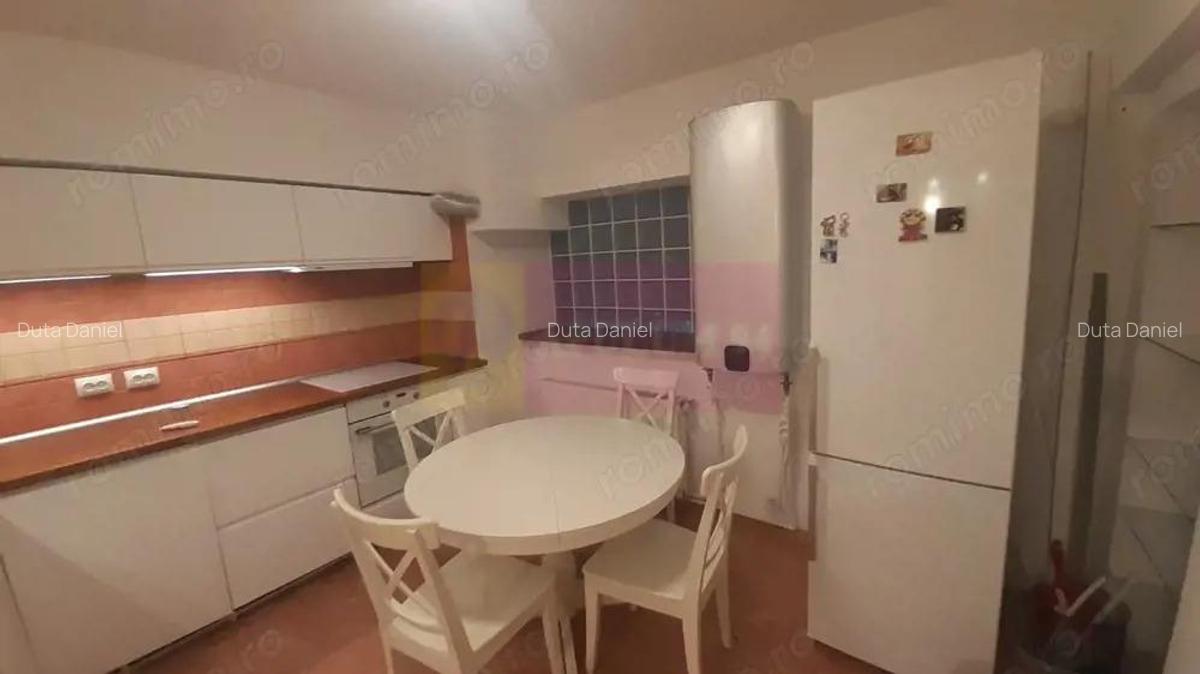 Apartament Ultracentral Pia?a Romana Etajul 1 - 7