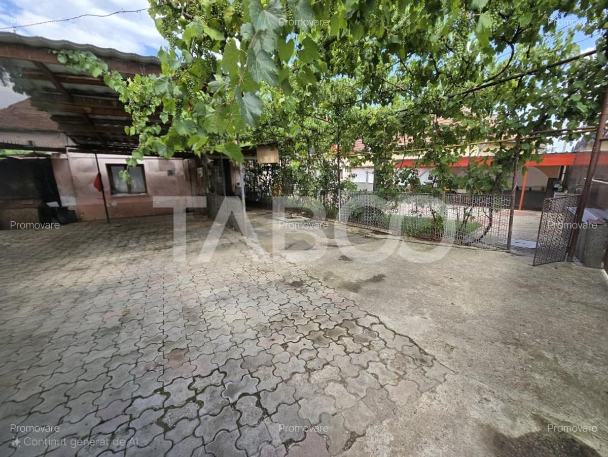 Casa individuala de vanzare teren 457 mp garaj Trei Stejari Sibiu - 2