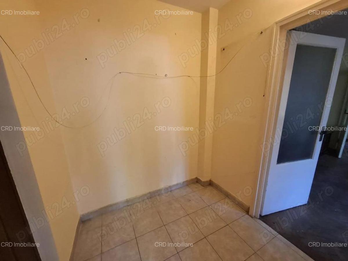 Str. George Cosbuc (zona scolii N. Iorga) apartament 2 camere, bloc de caramida - 4