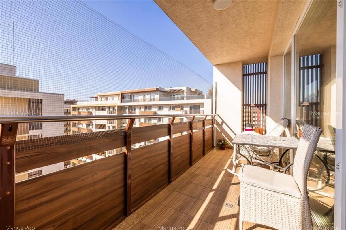 Apartament cu 3 camere decomandat, mobilat în Tractorul - 7