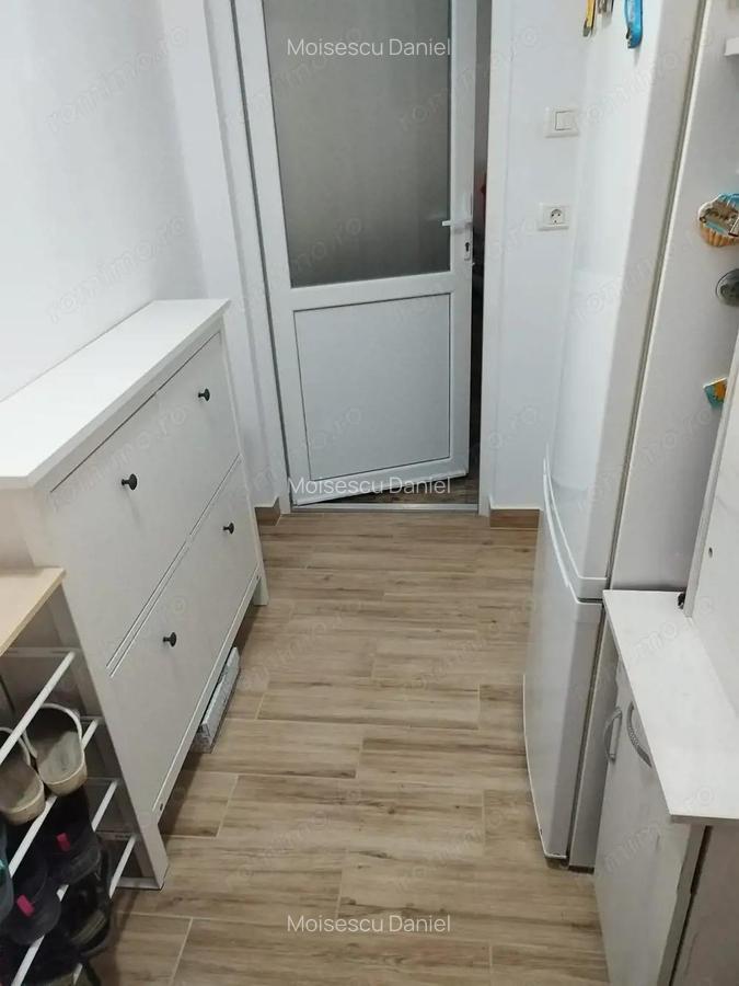 Etaj 1 cu central #259; propie ling #259; Pia #539;a Doina - 2