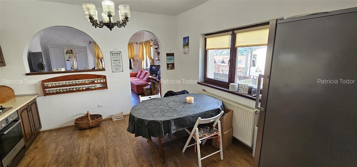 Casa cu curte Schei - 8