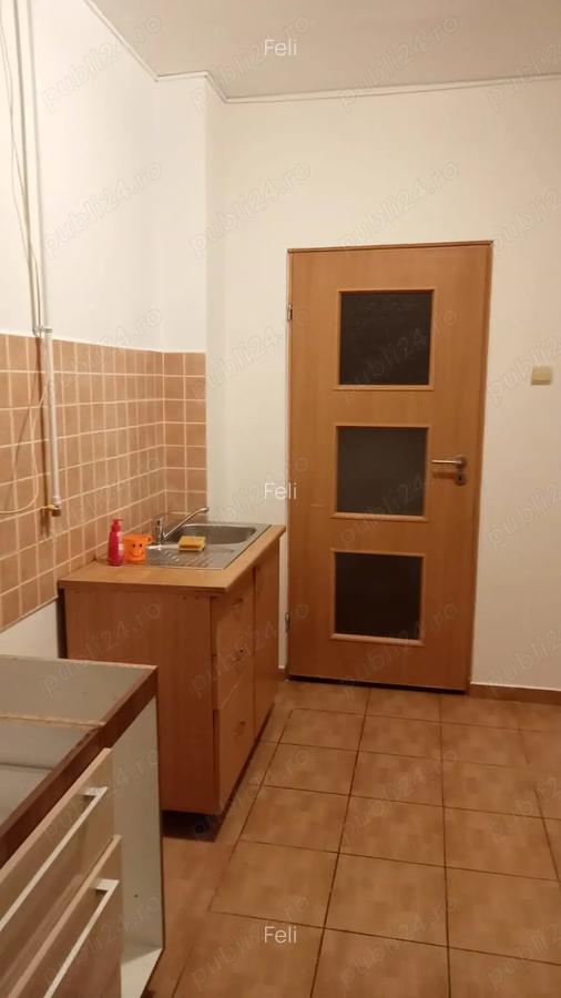 Inchriez apartament 2 camere - 1