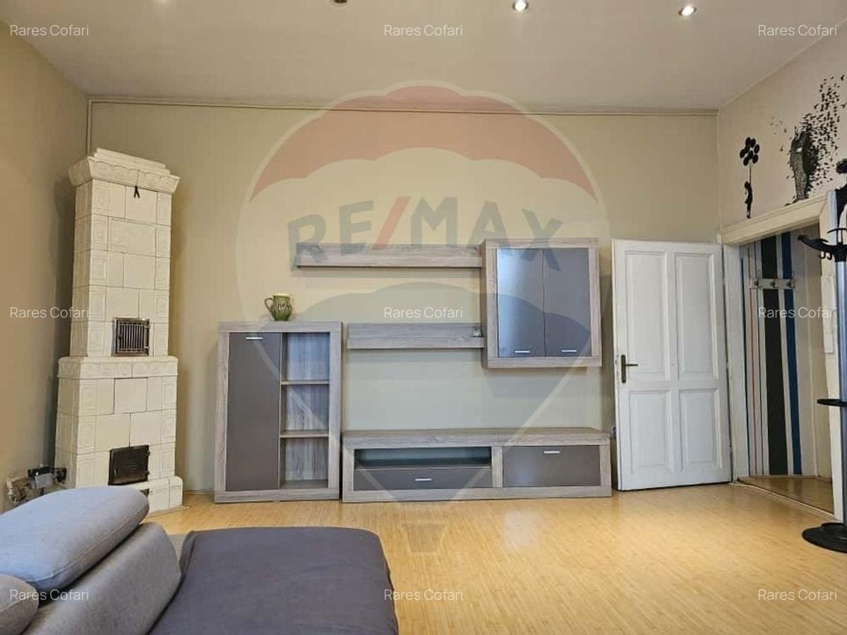 Apartament cu 3 camere de inchiriat pe Motilor, UMF - 8