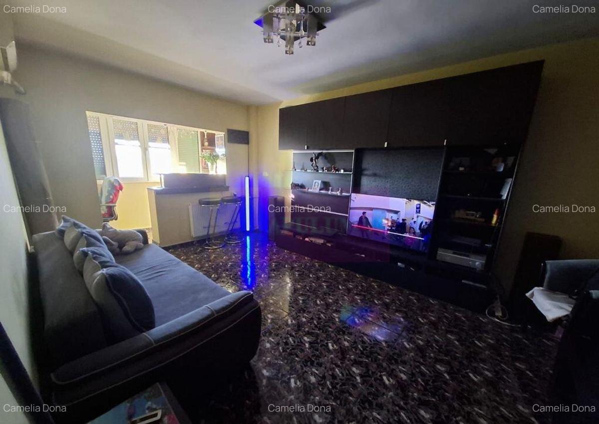 Vanzare apartament 3 camere in zona Piata Muncii, metrou - 1