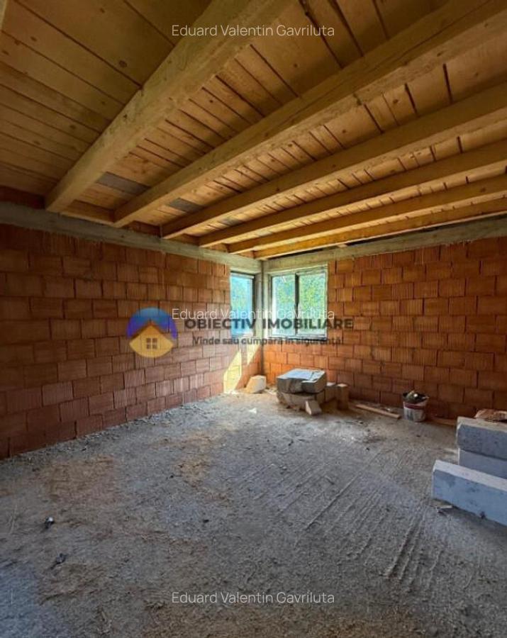 Casa + Teren de vanzare Zona Ciritei/An constructie 20 - 8