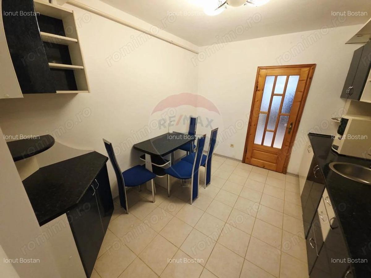 Apartament cu 4 camere de vanzare in zona Calea Romanului - 2