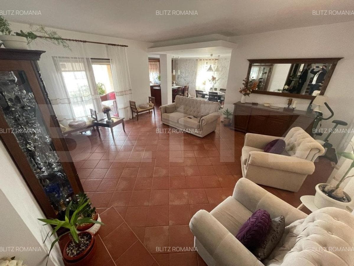 Proprietate versatila cu doua apartamente si casa cu trei nivele - 2