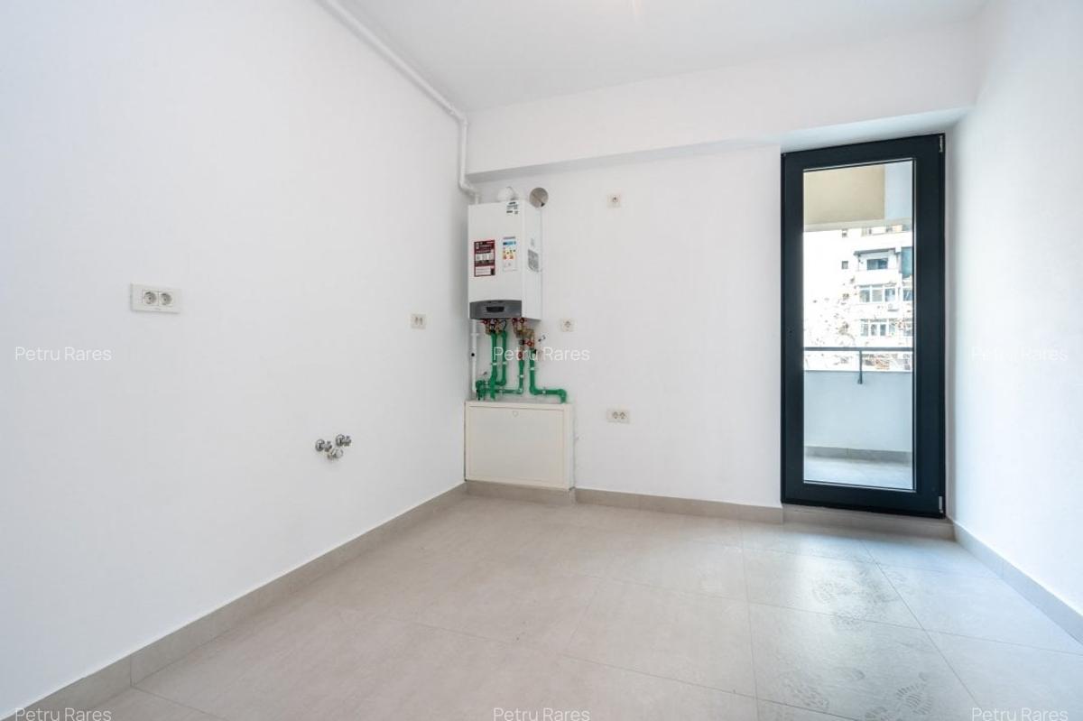Apartament cu 4 camere decomandat în Victoriei - 5