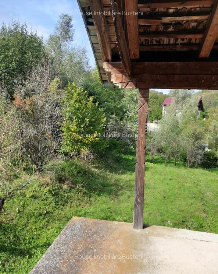 Conac situat in Breaza cu 2340 mp teren - 1