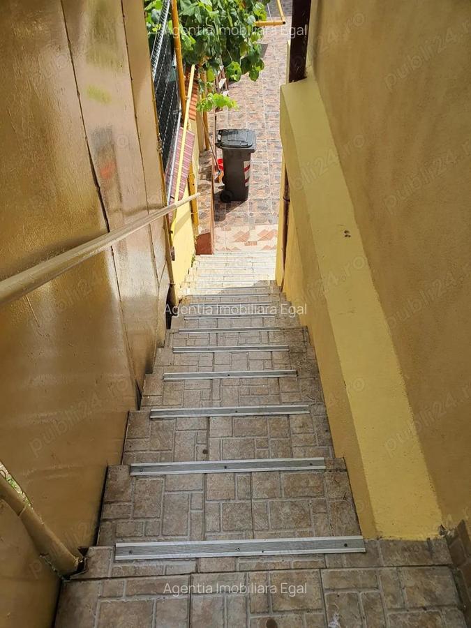 Apartament doua camere la curte, zona 1 Mai. - 12