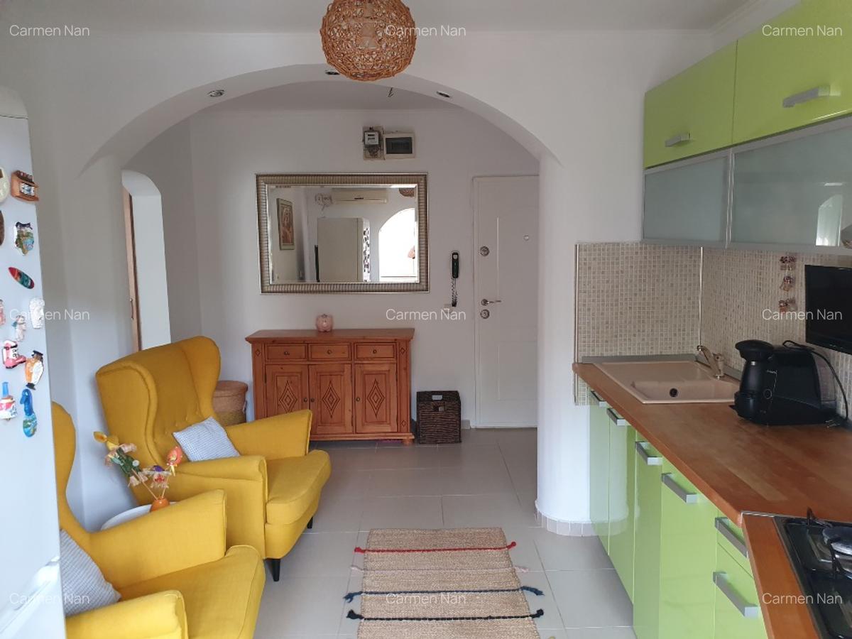 Proprietar, vand apartment 2 camere Basarabia - Costin Georgian, bloc 1984 - 2