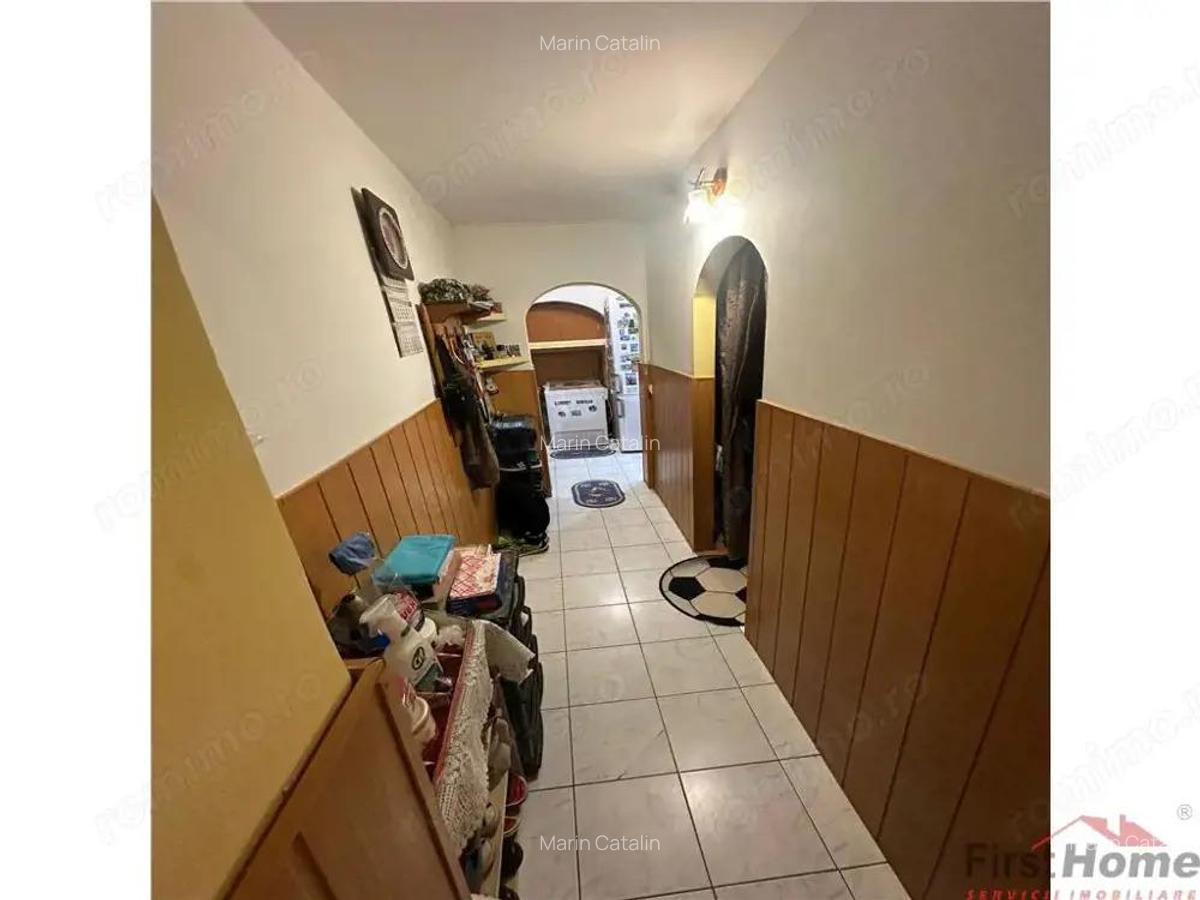 Ap 3 cam, Sud scoala nr 8, 50mp utili, et 1 4, CT - 3