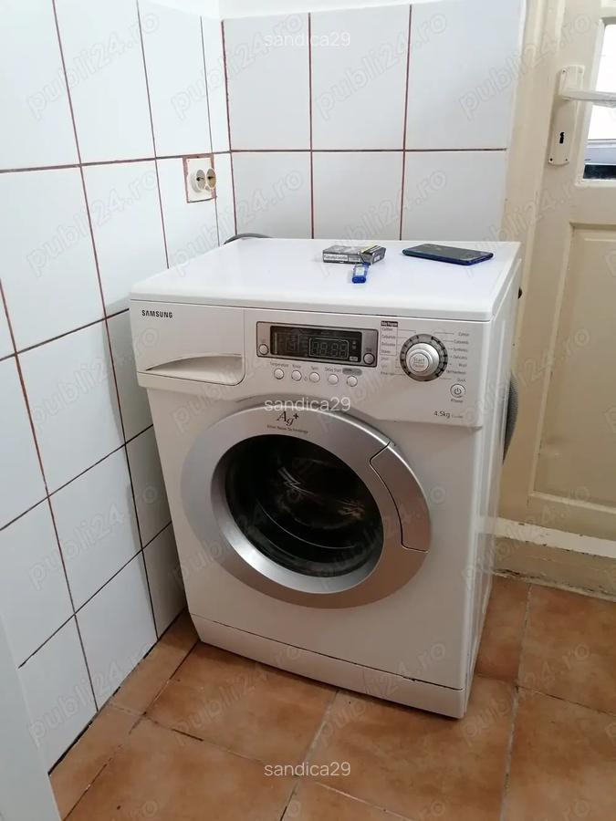 Vand camera de camin , etaj 1, cart.Posta - 3