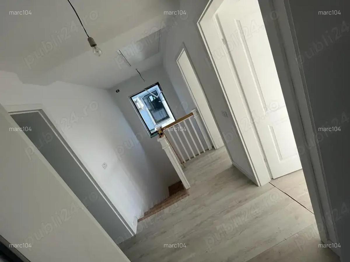 Proprietar vand casa - 2