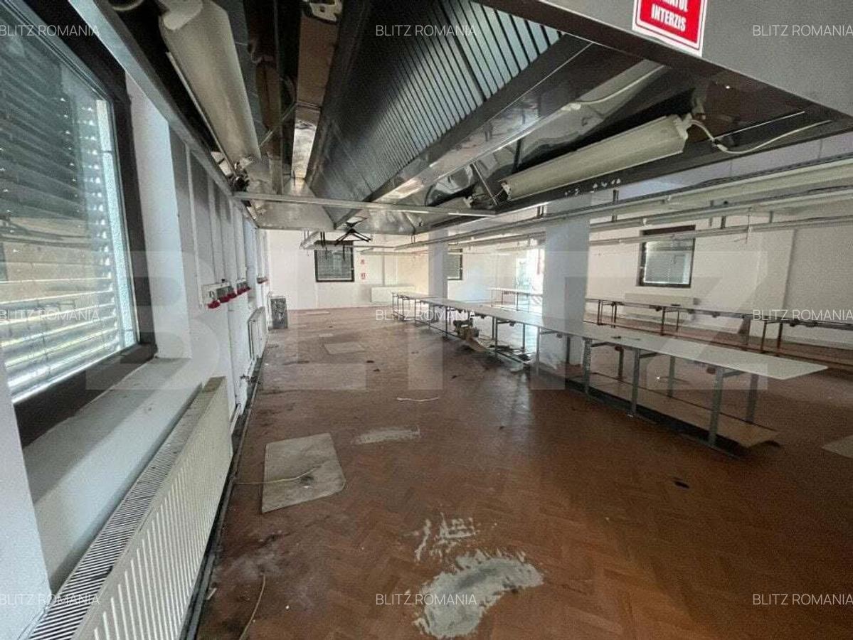 Casa cu 5 incaperi, 580mp, zona Carpati 1 - 10 Casa cu 5 incaperi, 580mp, zona Carpati 1 - 10