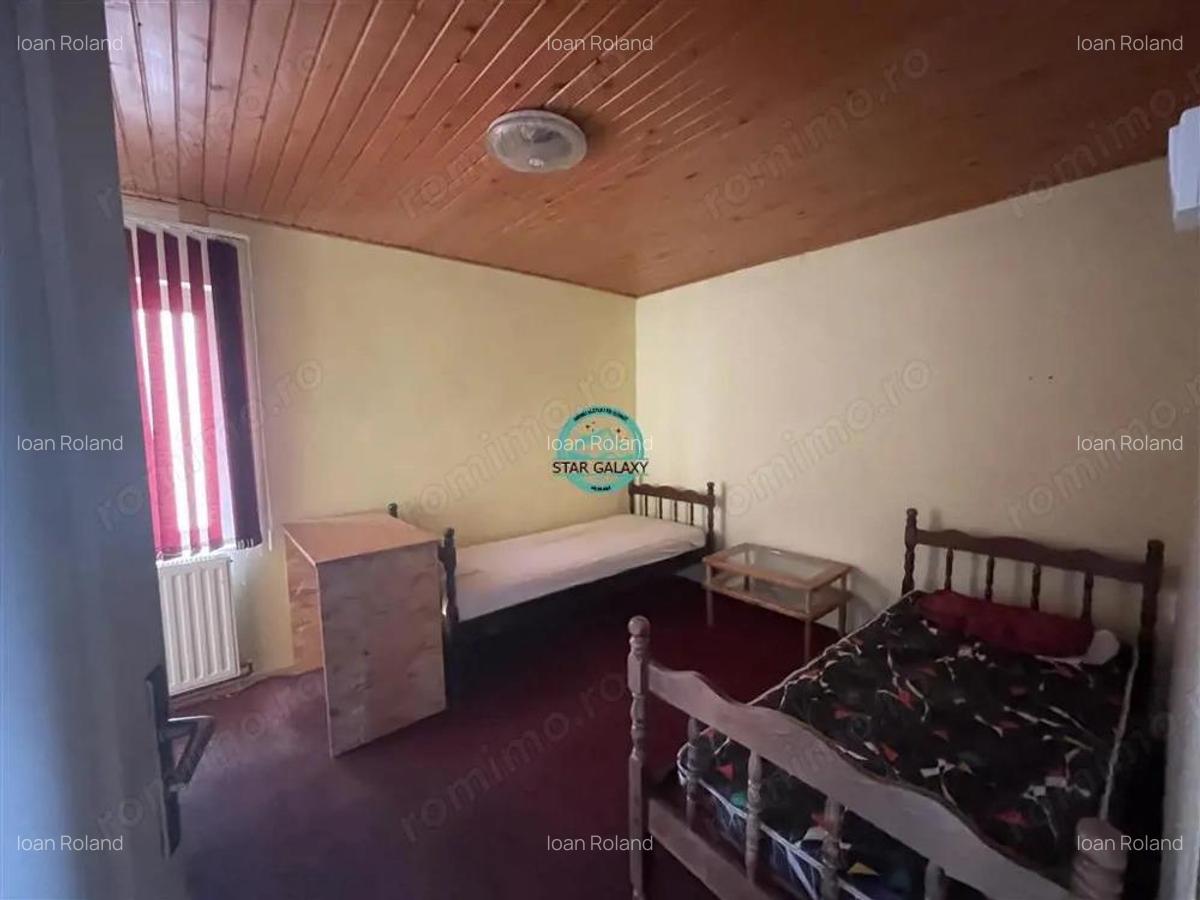 Casa de vanzare cu sup 308 mp, 254 mp teren, in 7 Noiembrie str. Pacii - 12