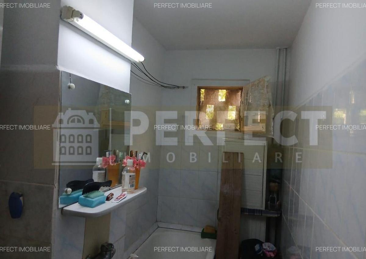 Apartament 2 camere, et.2/4 -Zarandului - 40.000 euro - 7