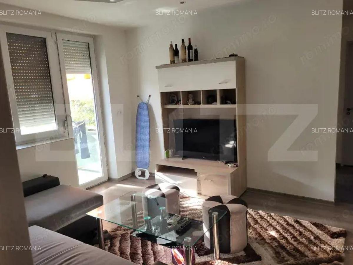 Apartament de vanzare, cu 2 camere, 55 mp, zona Careiului - 3
