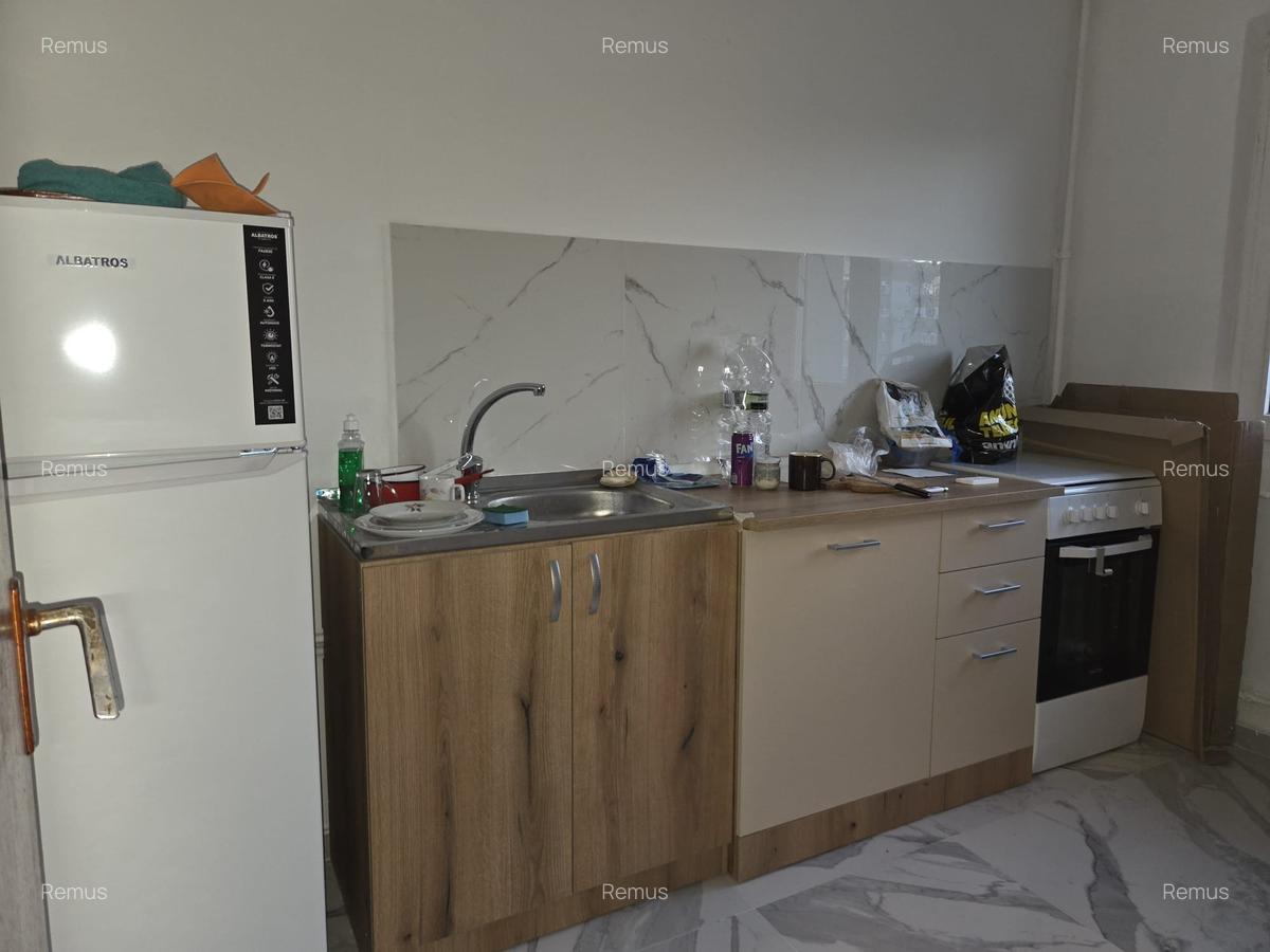 Bulevardul  Basarabia - 3 minute Metrou Costin Georgian - Apartament 2 camere - 9