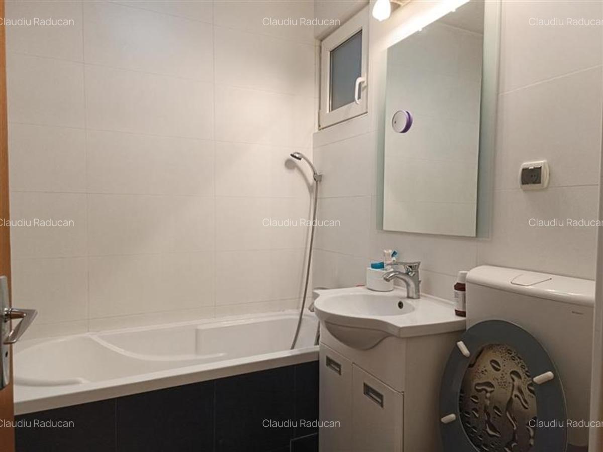 Apartament cu 2 camere decomandat în Giurgiului - 10