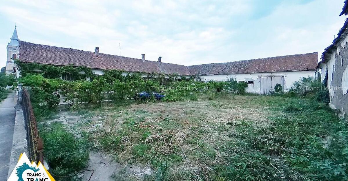 Casa traditionala din caramida de 534 mp cu 4 camere in Neudorf - 2