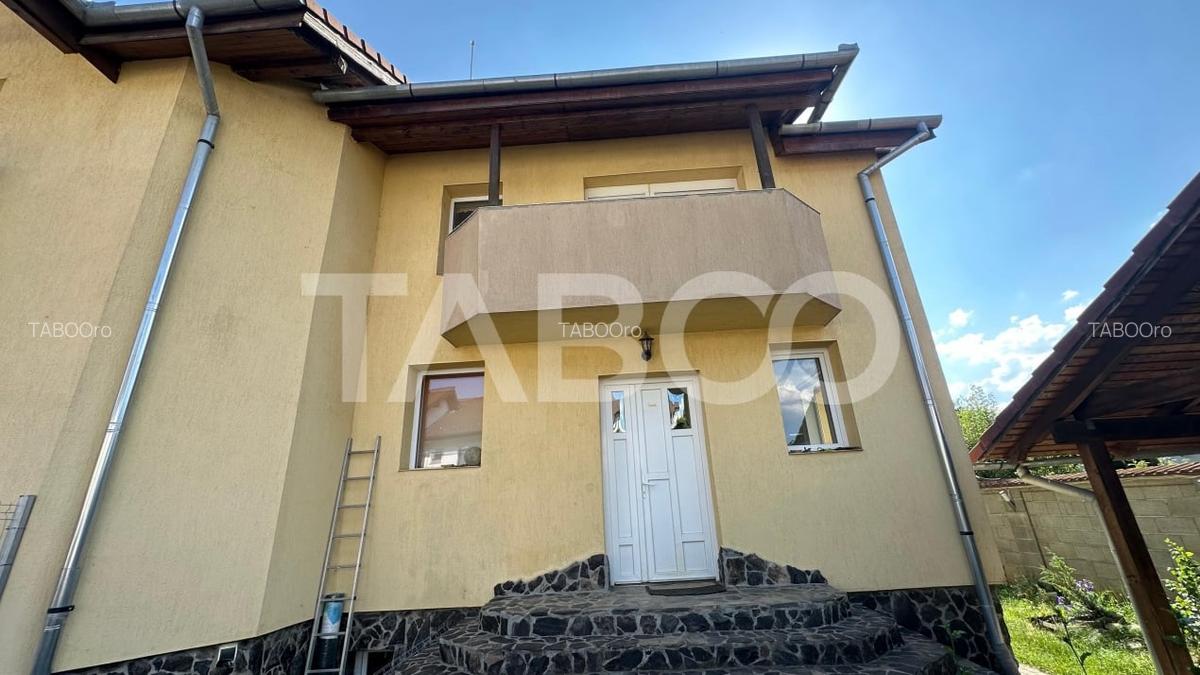 Doua locuinte sub aceelasi acoperis de vanzare in Sibiu Comision 0 - 4