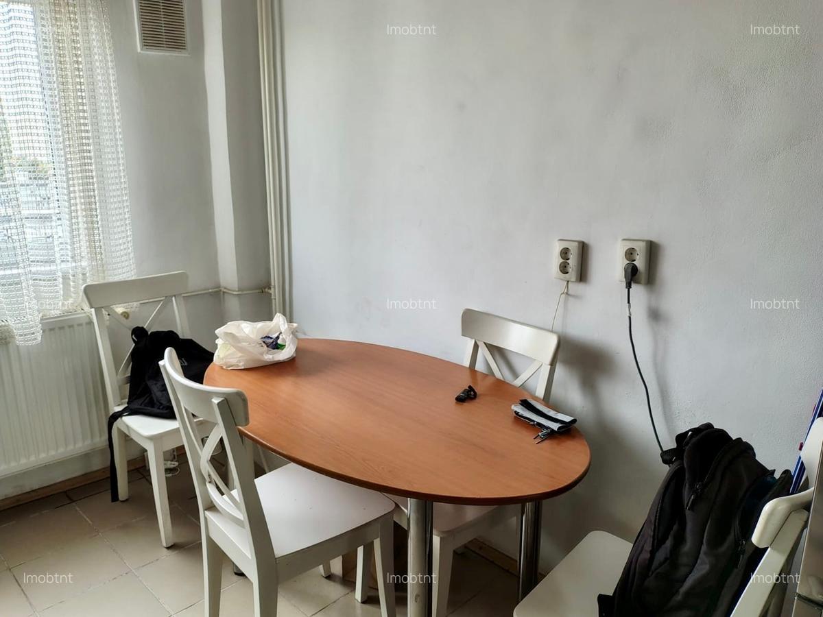 Vanzare apartament 4 camere Militari Uverturii - 10
