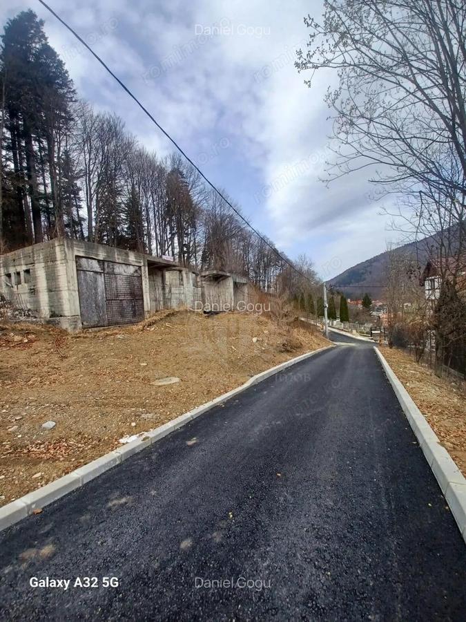 TEREN INTRAVILAN//PLATOU IZVOR//SINAIA - 5