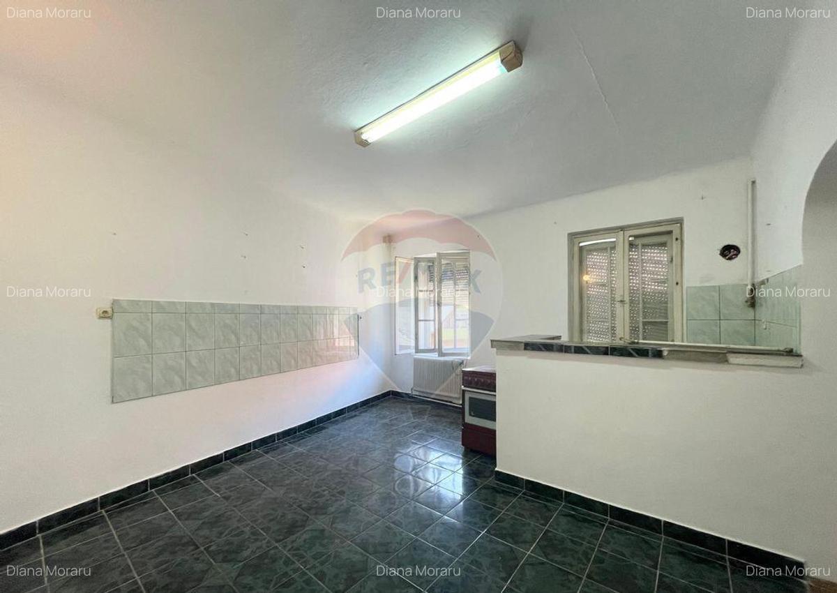 Casa cu 3 camere de vanzare in zona centrala comison 0% - 16