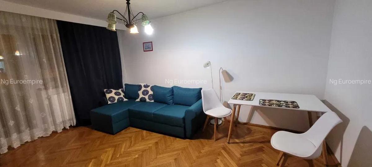 Apartament 3 camere de inchiriat in Centru - 1