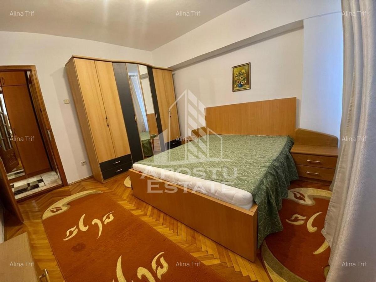 Apartament cu 3 camere, decomandat, zona Fabric - 1