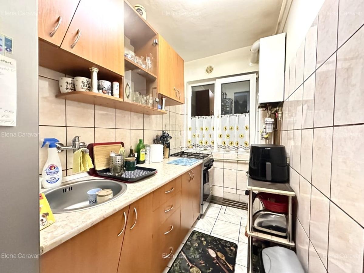 Apartament 4 camere, 64 mp utili, etajul 3 - zona Dacia - 7