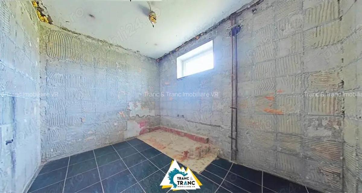 Casa spa?ioasa cu 3 camere in comuna Vladimirescu aproape de Arad - 10
