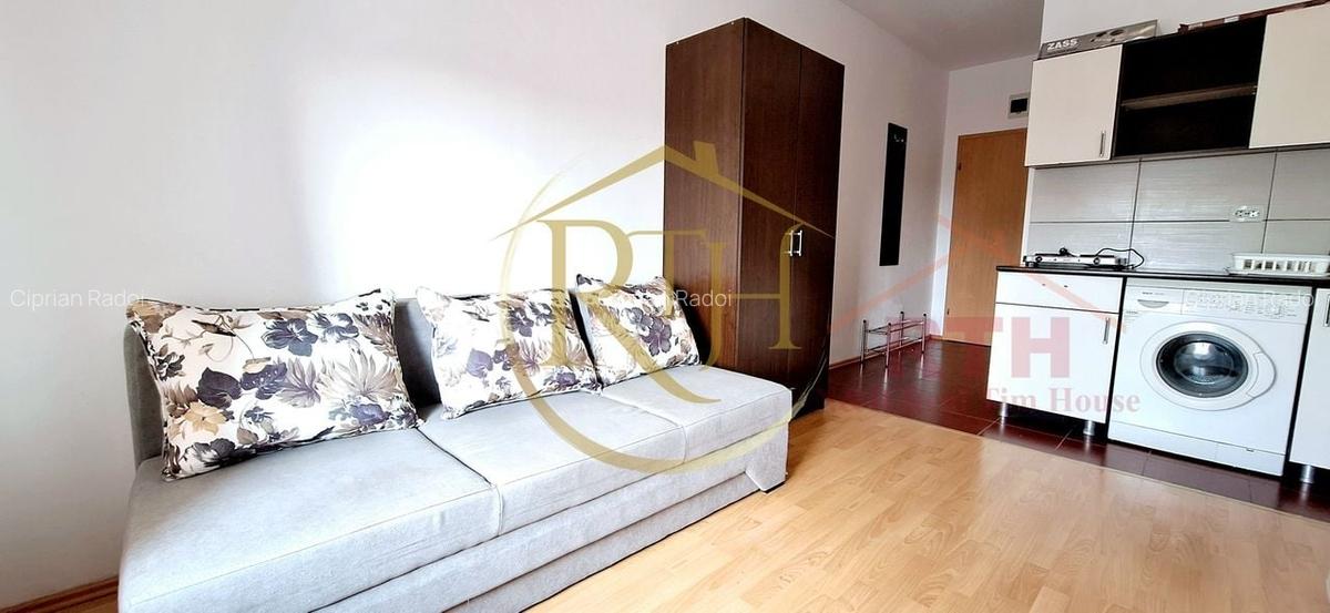 Oferim spre inchiriere garsoniera, loc de parcare, zona Soarelui - 1