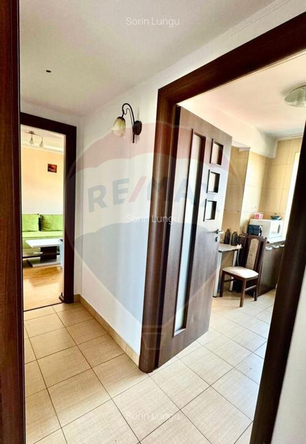 Apartament cu 3 camere de inchiriat in zona 1 Mai - 8